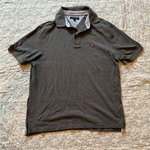 Tommy Hilfiger Men’s Grey Polo Shirt. Size LT.